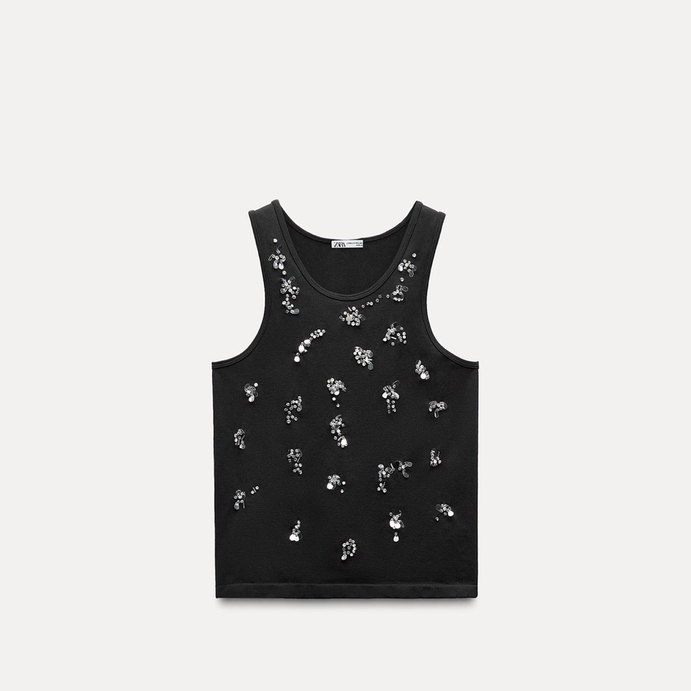 Last Weekend to BUY ! I may keep
it. Limitless Contour Collection Crop Top